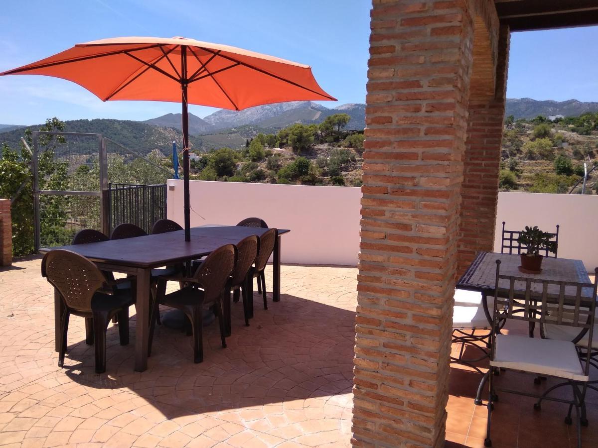 Casa Rural La Revuelta Con Las Mejores Vistas A La Naturaleza Yunquera Exterior foto