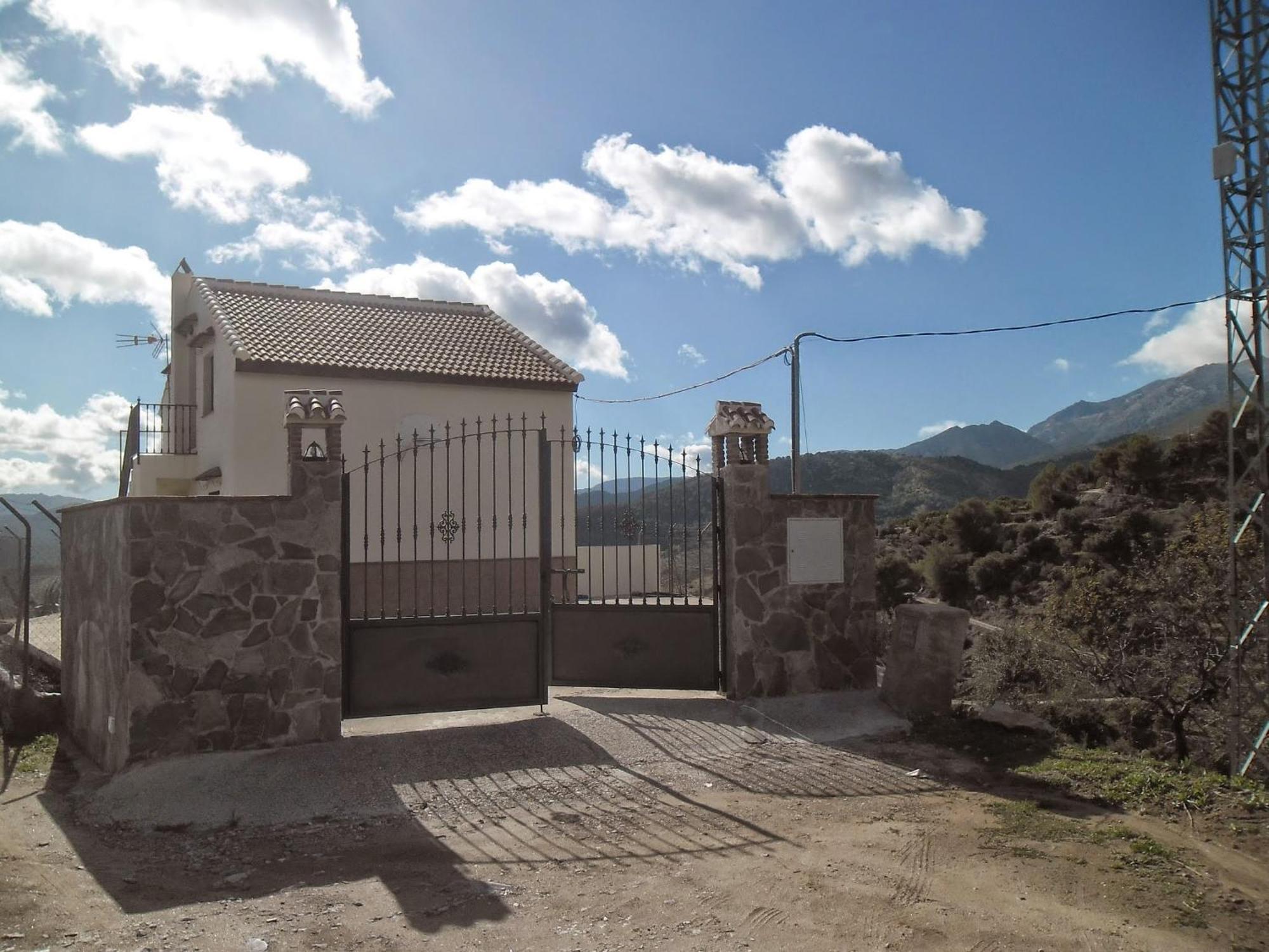Casa Rural La Revuelta Con Las Mejores Vistas A La Naturaleza Yunquera Exterior foto